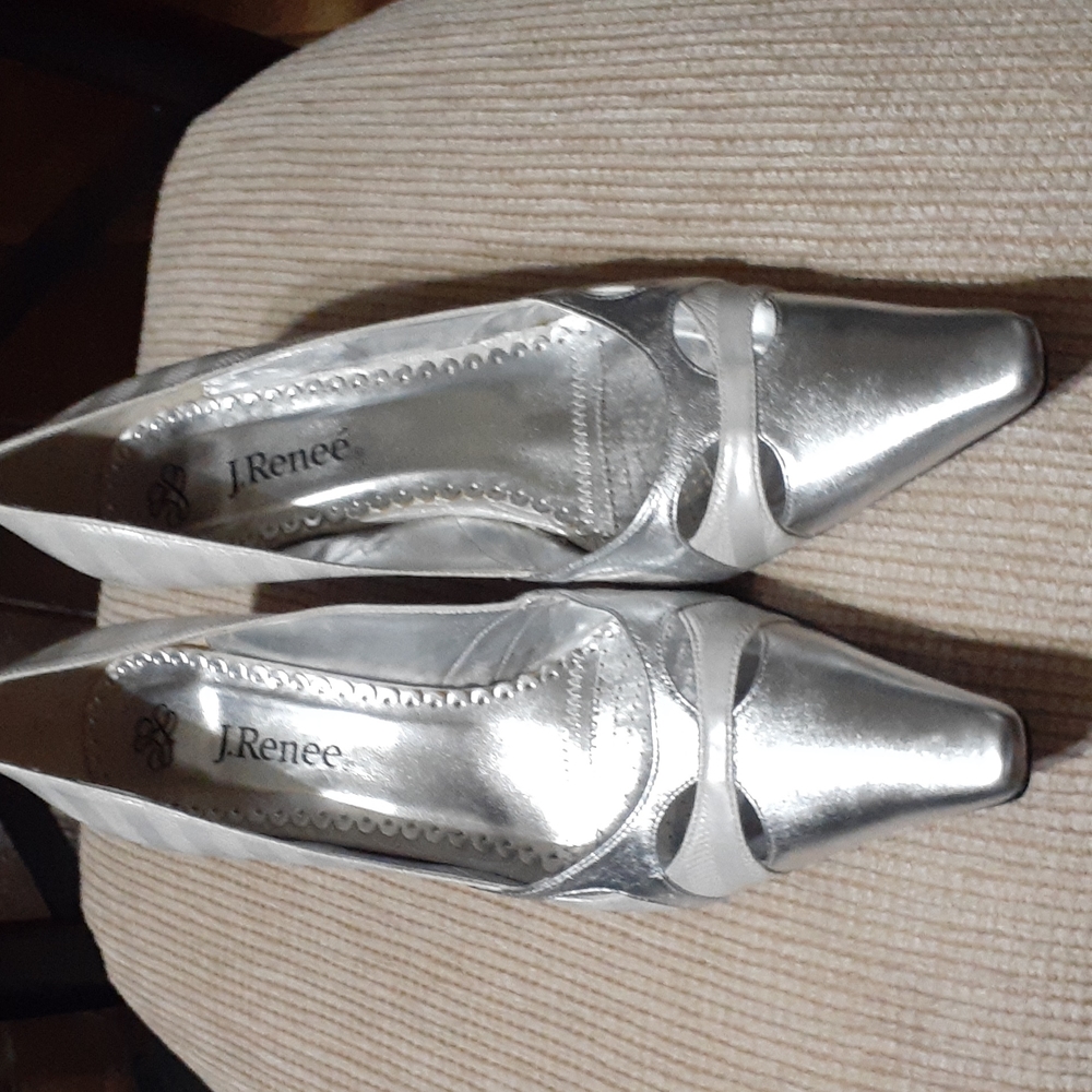 Dress shoes